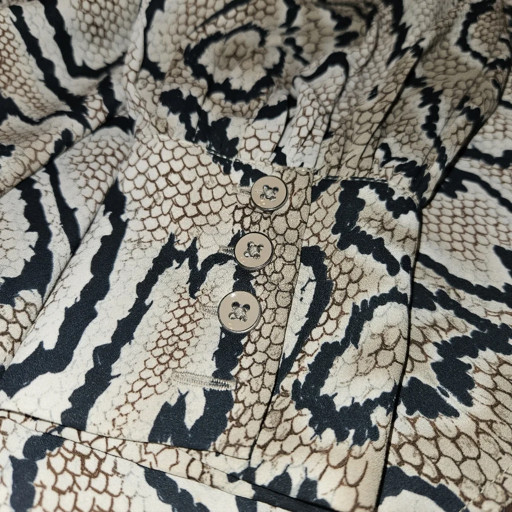 Cabi Serpentine Blouse Brand New Women Large - Picture 6 of 7